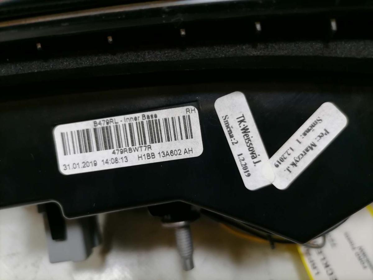 Ford Fiesta MK7 original Rücklicht Rückleuchte Schlussleuchte innen rechts Bj.2019